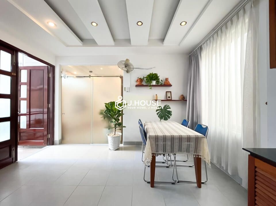 Serviced apartment near the park in Tan Dinh Ward, District 1, HCMC-2