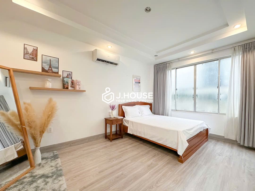 Serviced apartment near the park in Tan Dinh Ward, District 1, HCMC