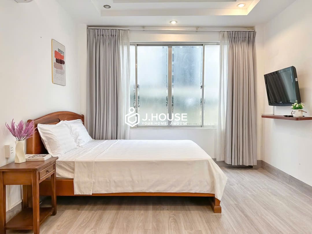 Serviced apartment near the park in Tan Dinh Ward, District 1, HCMC