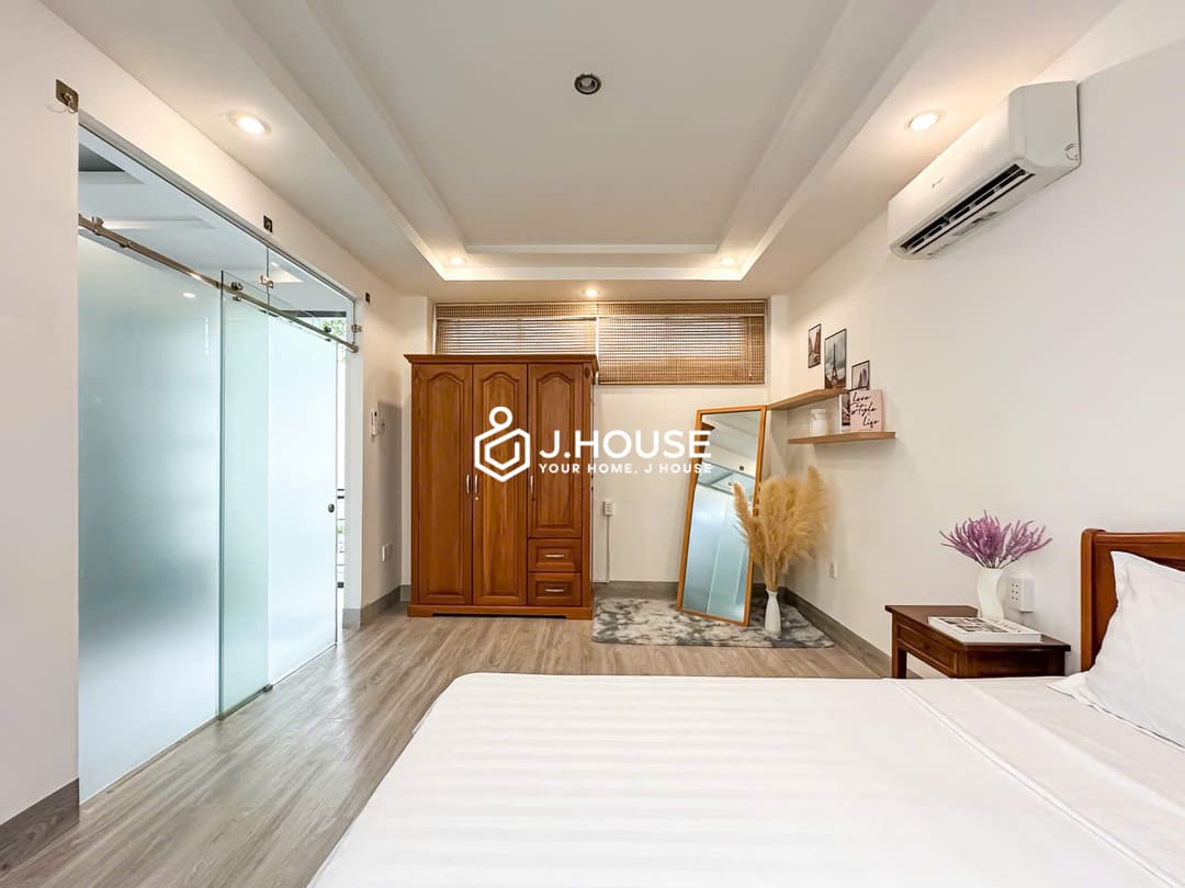 Serviced apartment near the park in Tan Dinh Ward, District 1, HCMC