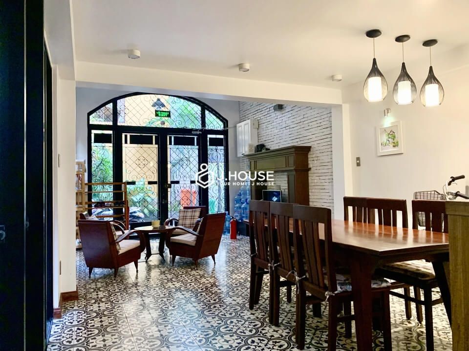 Serviced apartment on Bui Thi Xuan street, District 1, HCMC-0