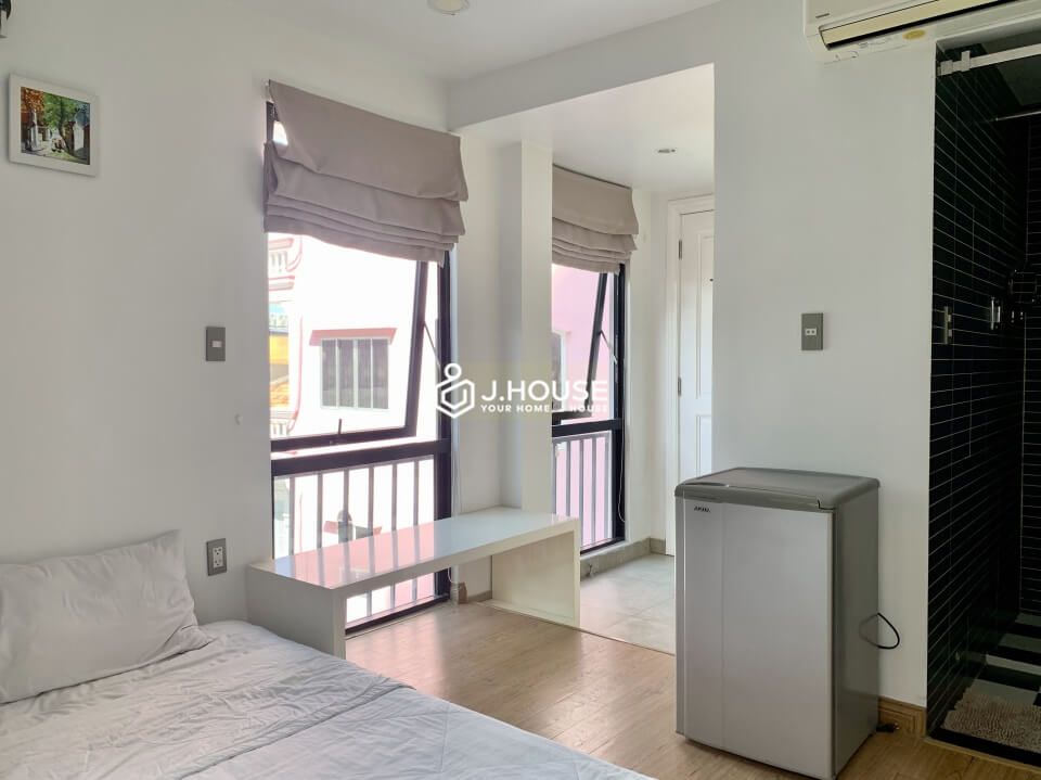 Single serviced apartment at Bui Thi Xuan street, District 1, HCMC-5