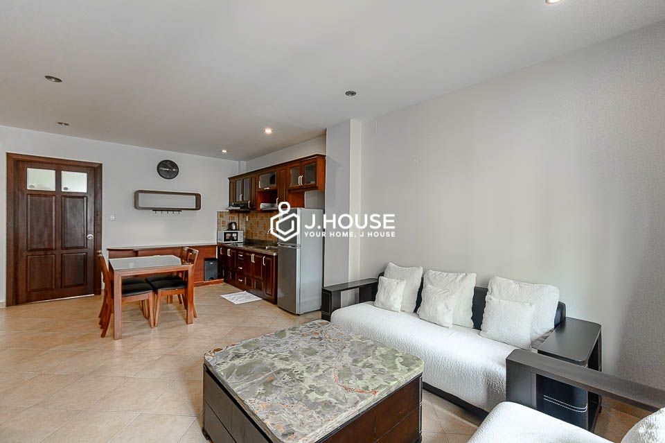 Two bedrooms apartment for rent in Phu Nhuan district 5