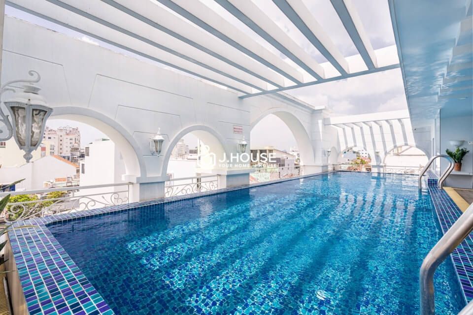 Huch villa swimming pool1