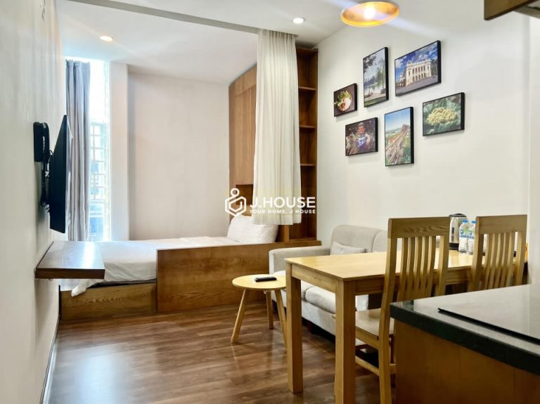 Serviced apartment near the airport on Bach Dang street, Tan Binh District, HCMC