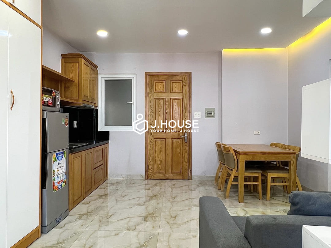 Studio apartment for rent near Landmark 81 - Tuan NHC Apartment