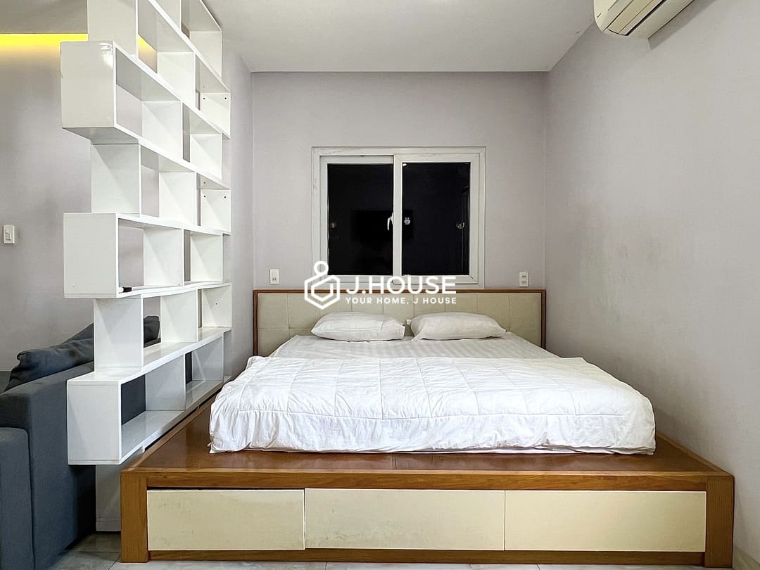 Studio apartment for rent near Landmark 81 - Tuan NHC Apartment