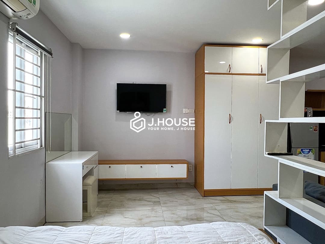 Studio apartment for rent near Landmark 81 - Tuan NHC Apartment