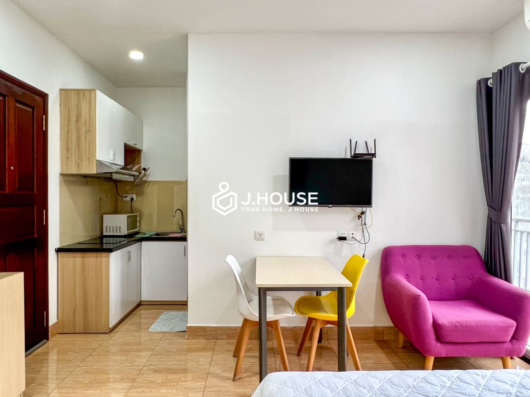 Studio apartment with long balcony at Cactus Building, District 1