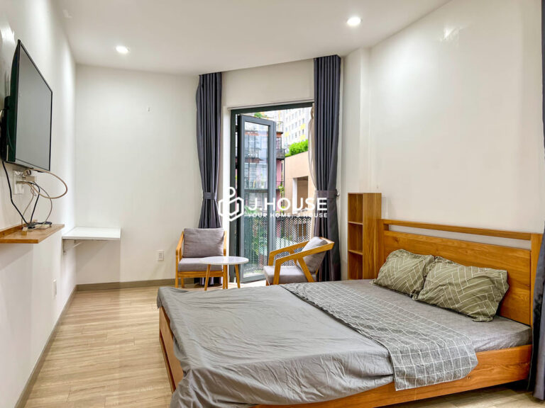 Studio with balcony at Dragon Serviced Apartments Thao Dien