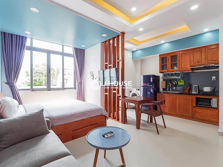 Spacious studio with balcony, washing machine in Thao Dien 14 1. 8tr studio nguyenbahuan (4)