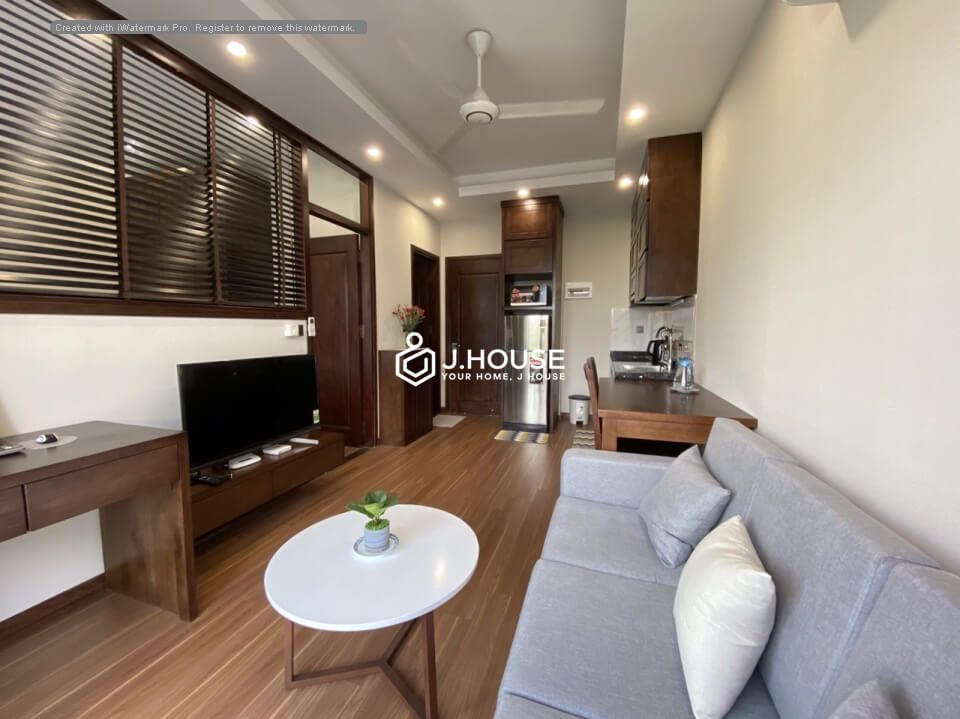 Modern 1 bedroom with balcony in District 2