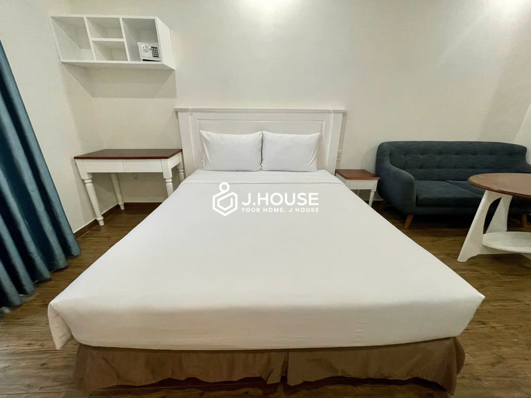 Studio Apartment with pool and gym at Genuss Apartment, Thao Dien