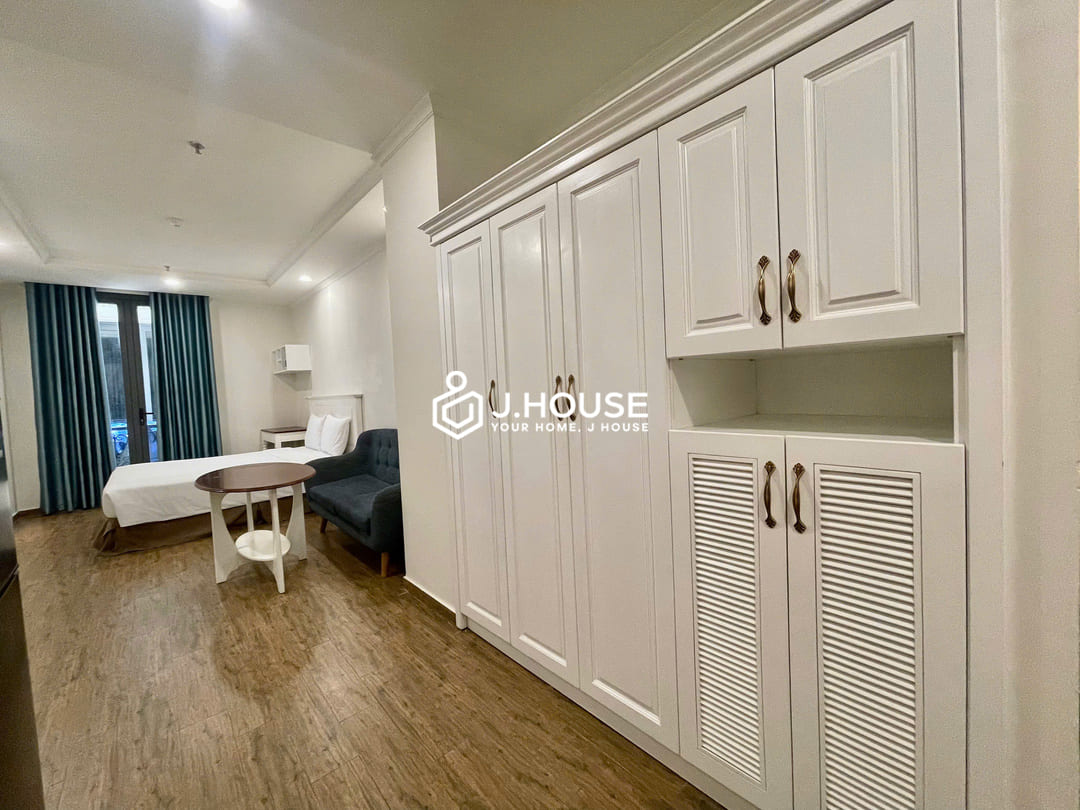 Studio Apartment with pool and gym at Genuss Apartment, Thao Dien