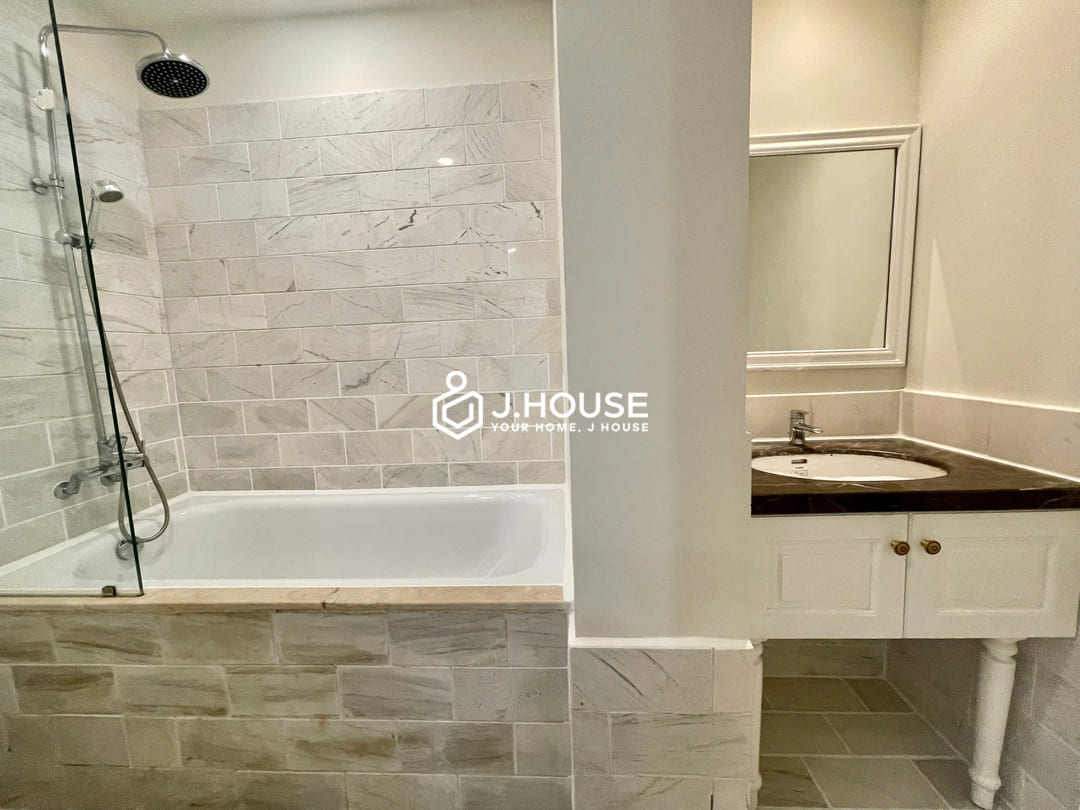 Studio Apartment with pool and gym at Genuss Apartment, Thao Dien