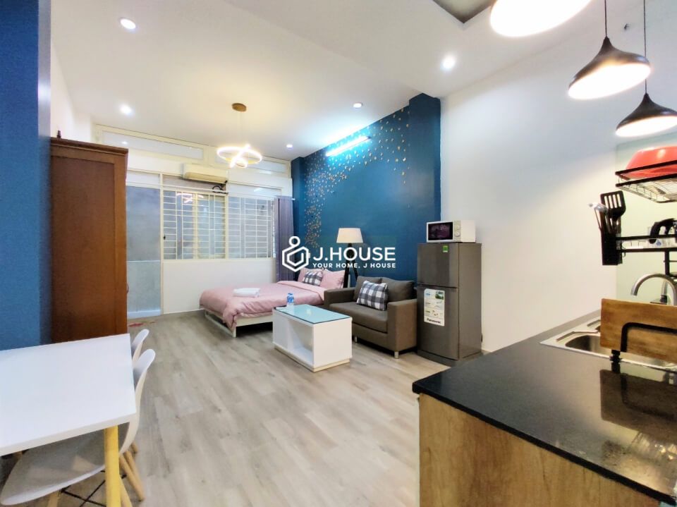 Condo in district 1, apartment near Ben Thanh market, fully furnished apartment in district 1, HCMC-2