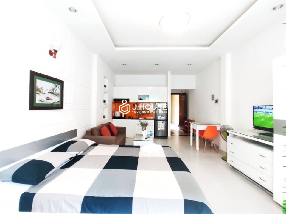 Cozy serviced apartment for rent in District 1, HCMC-2