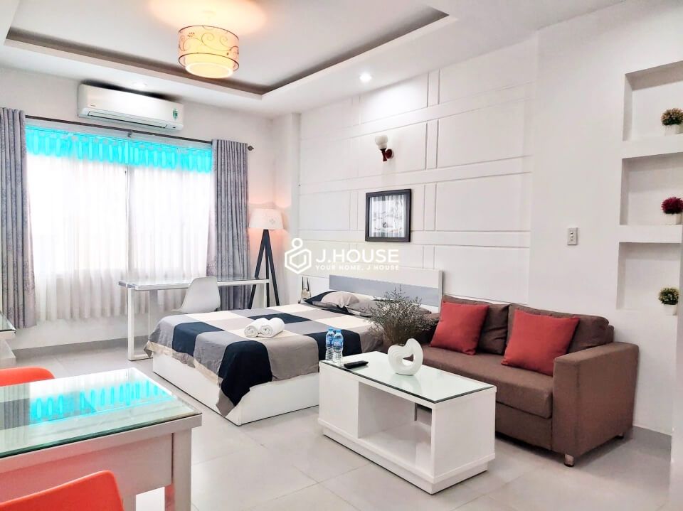 Cozy serviced apartment for rent in District 1, HCMC-4