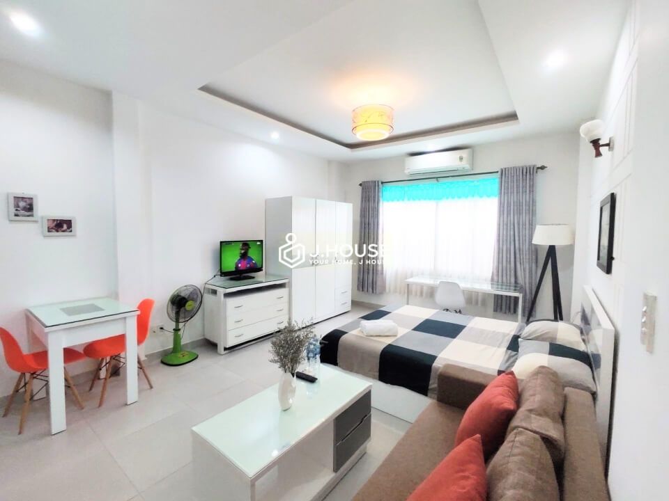 Cozy serviced apartment for rent in District 1, HCMC-5
