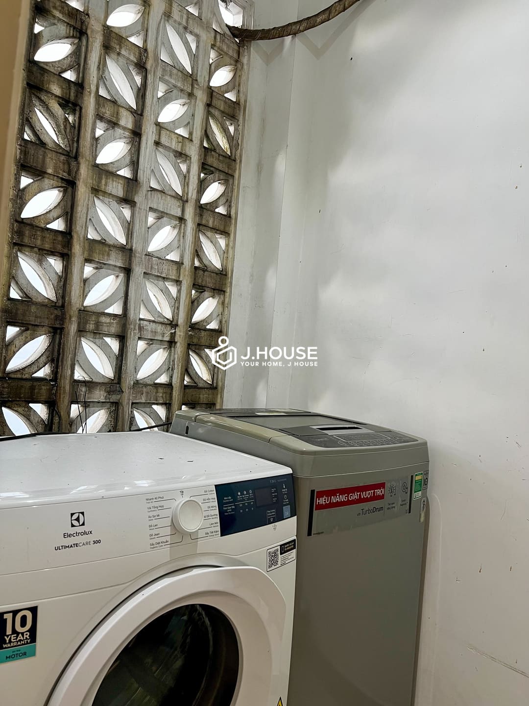 Modern and spacious studio apartment at MHouse, District 4, HCMC