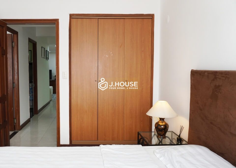Apartment for rent with swimming pool in Phu Nhuan district, HCMC-12