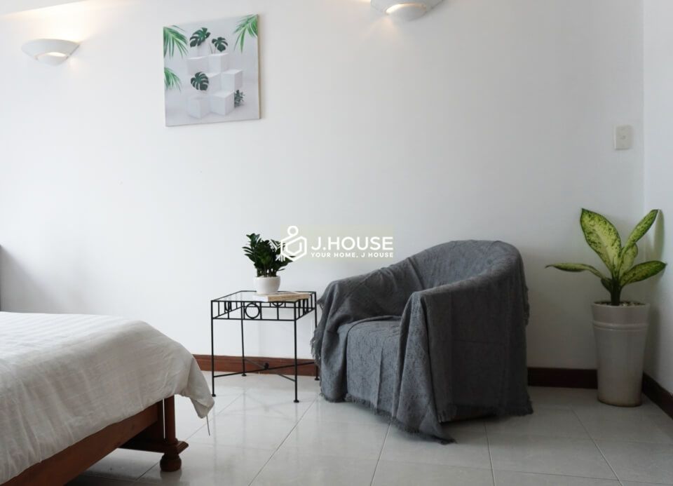 Apartment for rent with swimming pool in Phu Nhuan district, HCMC-9