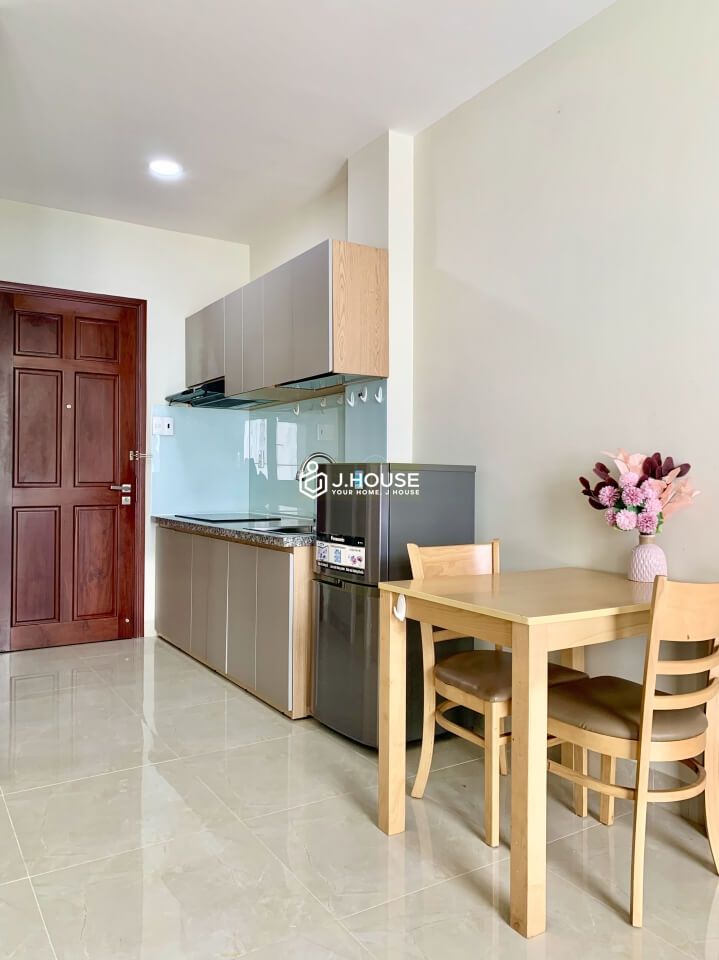 Fully furnished serviced apartment near airport and big park in Tan Binh District-12