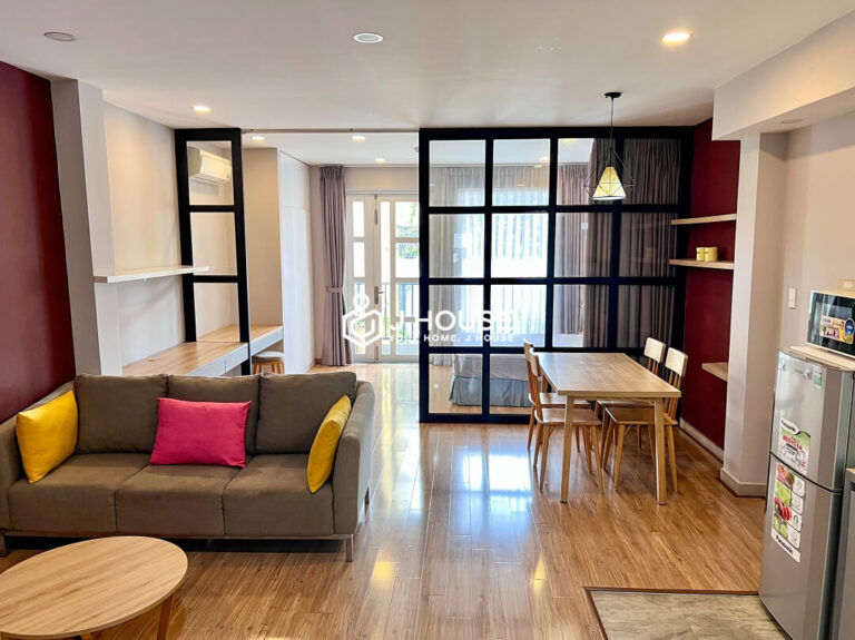 1 br apartment for rent with balcony at Ton Apartment, District 1, HCMC