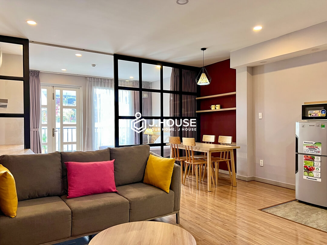 1 br apartment for rent with balcony at Ton Apartment, District 1, HCMC