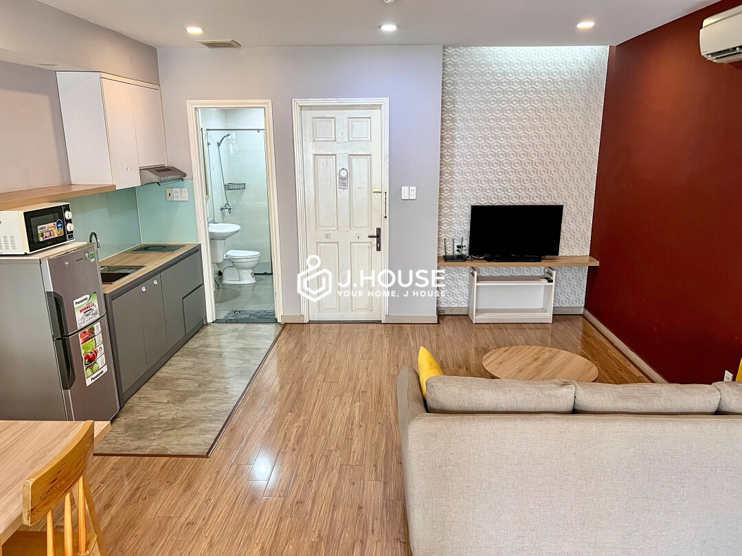 1 br apartment for rent with balcony at Ton Apartment, District 1, HCMC