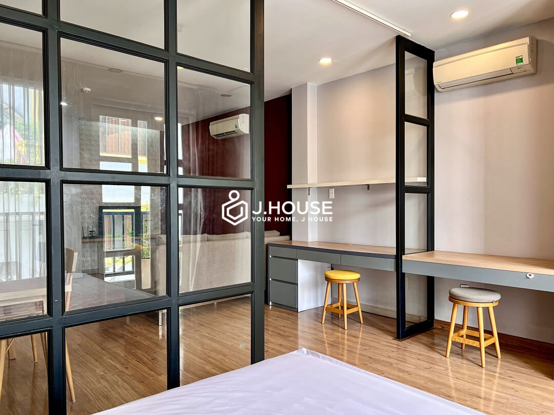 1 br apartment for rent with balcony at Ton Apartment, District 1, HCMC