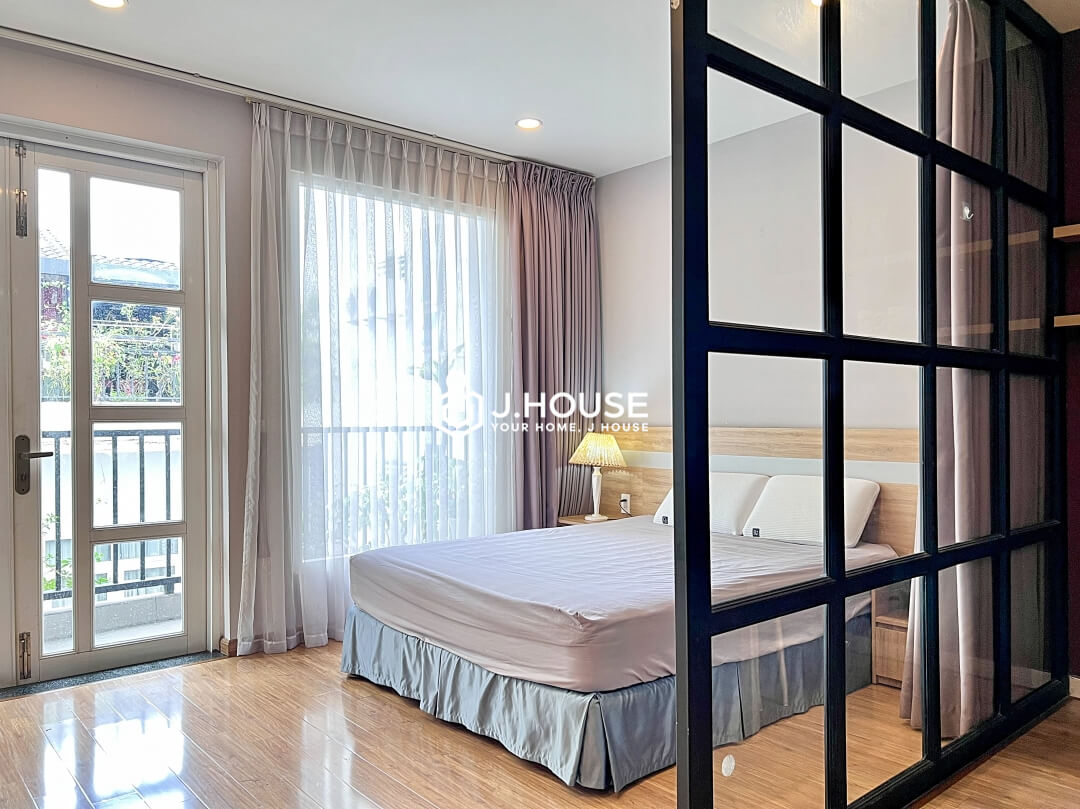 1 br apartment for rent with balcony at Ton Apartment, District 1, HCMC