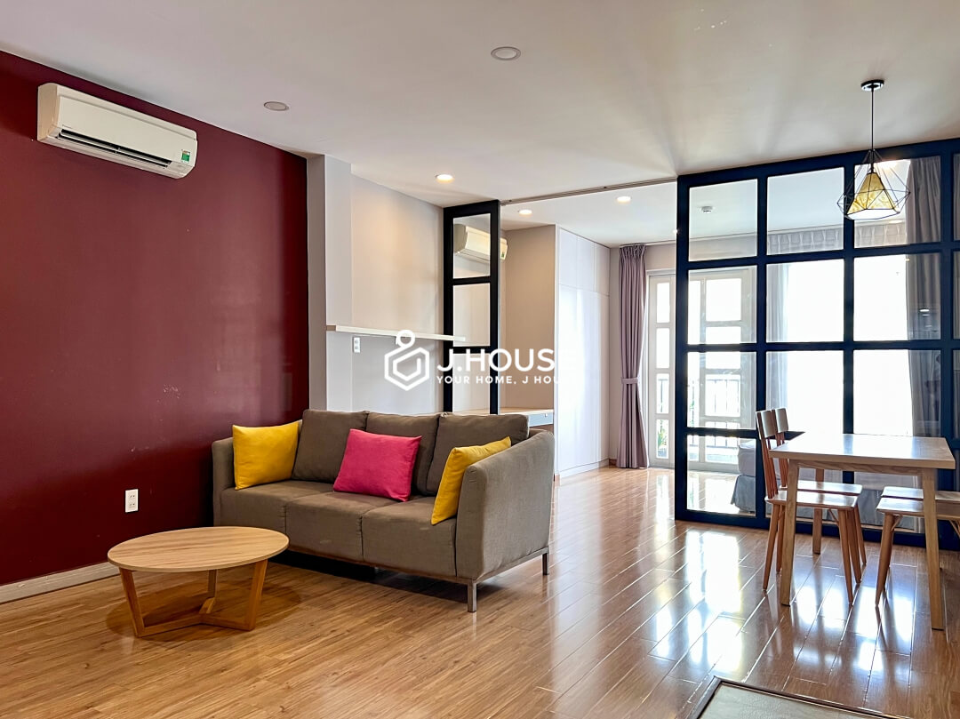 1 br apartment for rent with balcony at Ton Apartment, District 1, HCMC