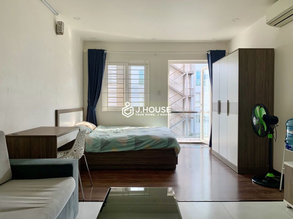 Serviced apartment with balcony on Phan Ngu street, District 1, HCMC-0
