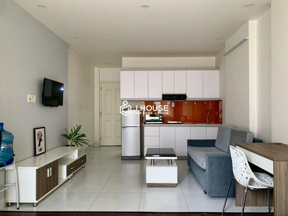 Serviced apartment with balcony on Phan Ngu street, District 1, HCMC-9