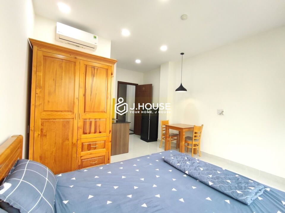 bright studio apartment for rent in binh thanh district hcmc-1