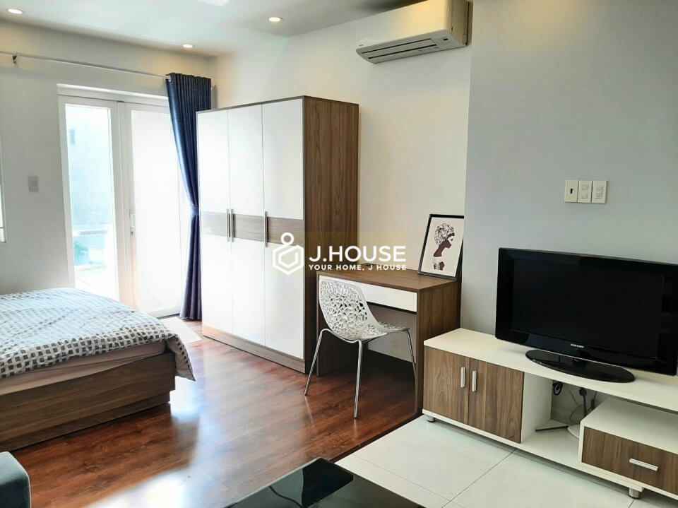 for rent studio serviced apartment in district 1 HCMC-1