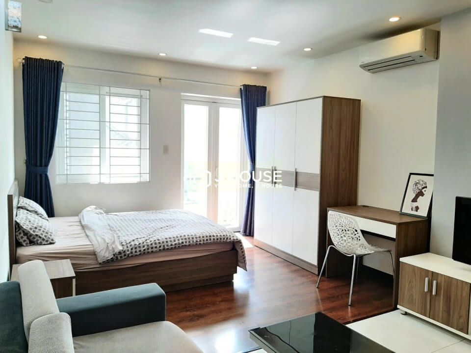 for rent studio serviced apartment in district 1 HCMC