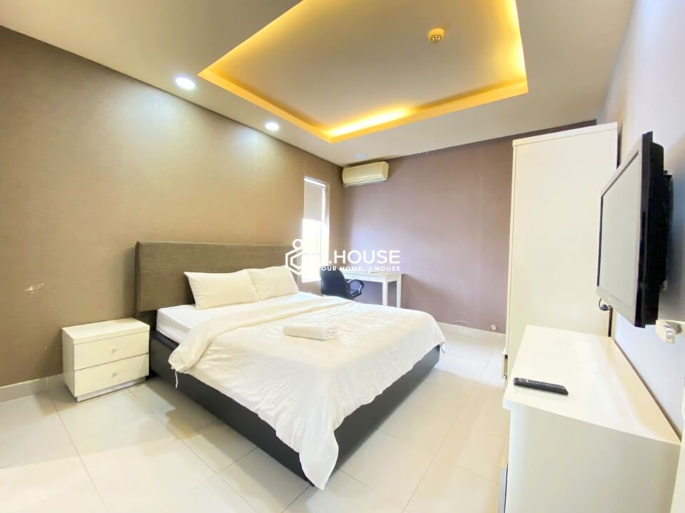2 bedroom serviced apartment for rent in District 3, HCMC-3