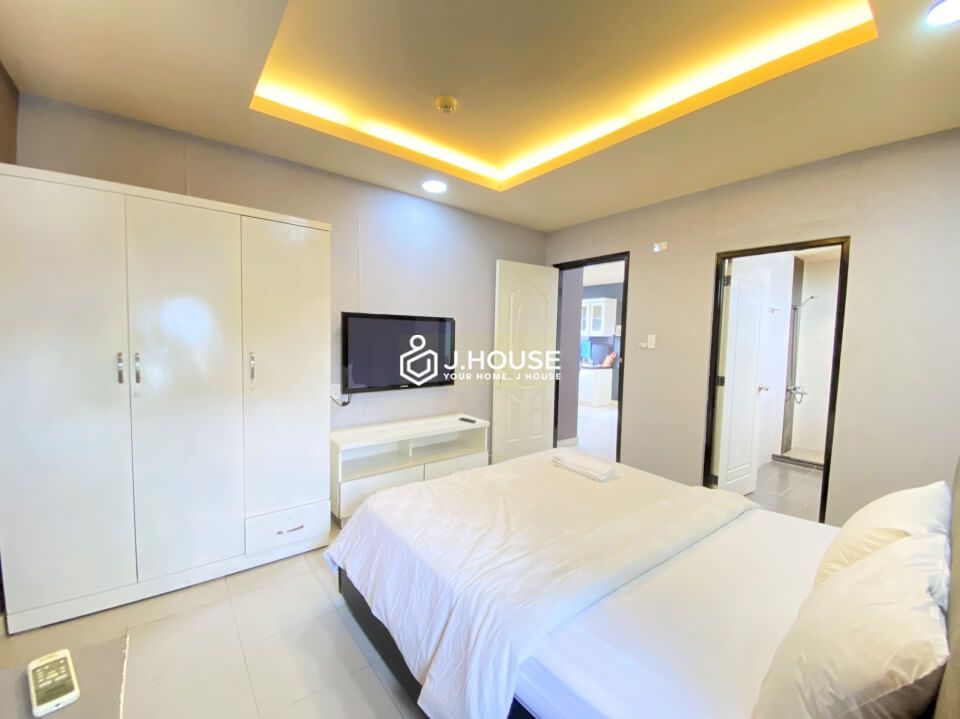 2 bedroom serviced apartment for rent in District 3, HCMC-4