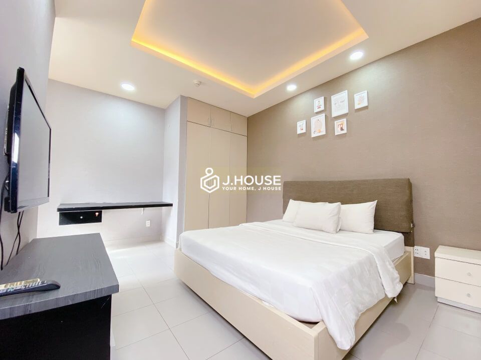 Fully furnished apartment near Tan Dinh market, District 1