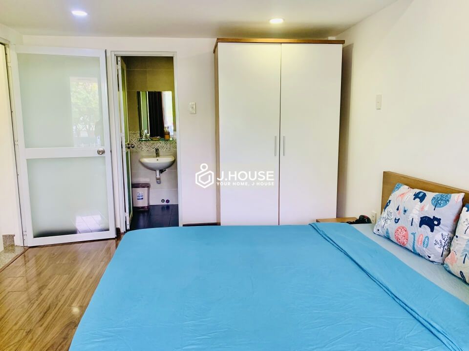 2 bedroom apartment for rent next to the canal in district 1, hcmc-13