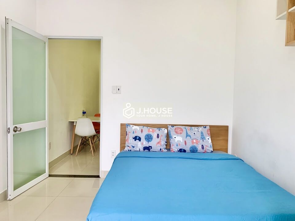 2 bedroom apartment for rent next to the canal in district 1, hcmc-9
