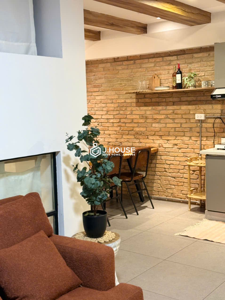 Basement apartment for rent in Phu Nhuan District