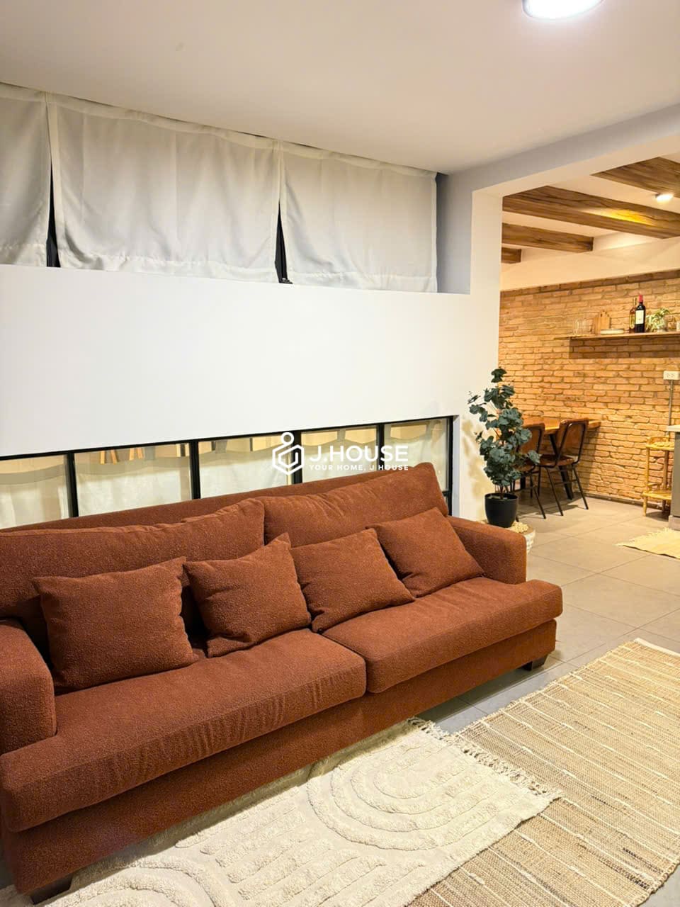 Basement apartment for rent in Phu Nhuan District