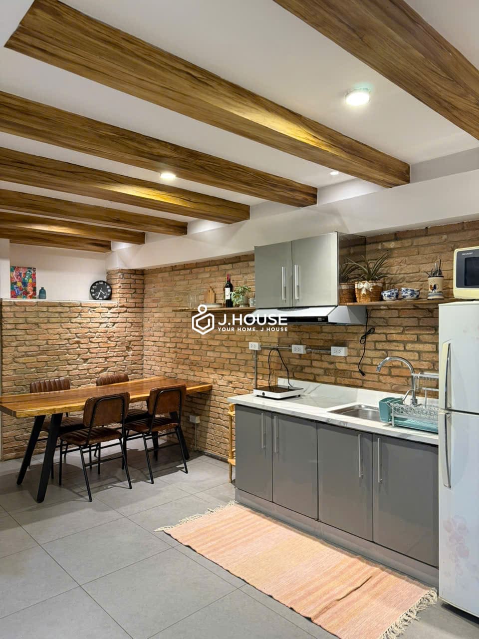 Basement apartment for rent in Phu Nhuan District