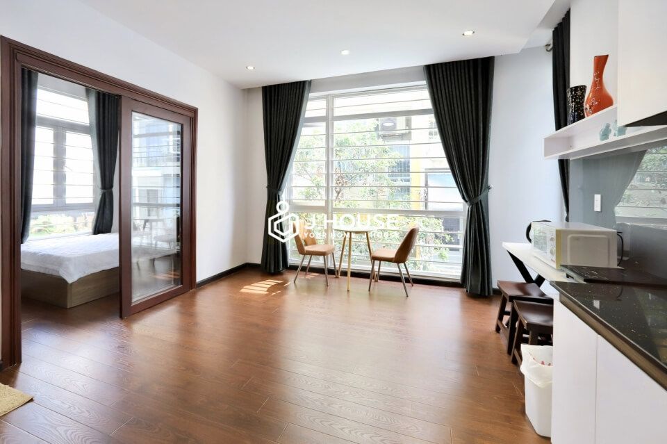 Classic apartment has balcony on Mac Dinh Chi Street Dist. 1