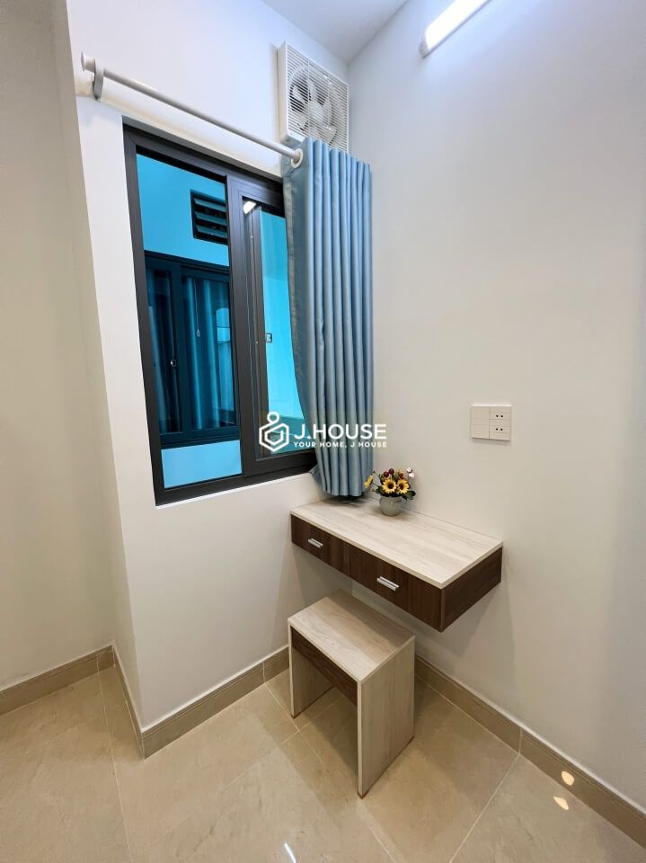 bright two bedrooms apartment for lease near airport in tan binh district 13