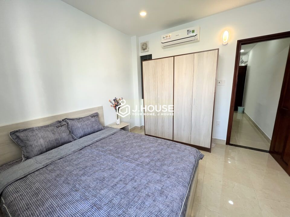 bright two bedrooms apartment for lease near airport in tan binh district 9
