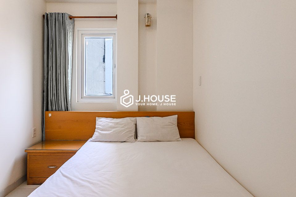 one bedroom apartment with private large terrace in Binh Thanh District 10